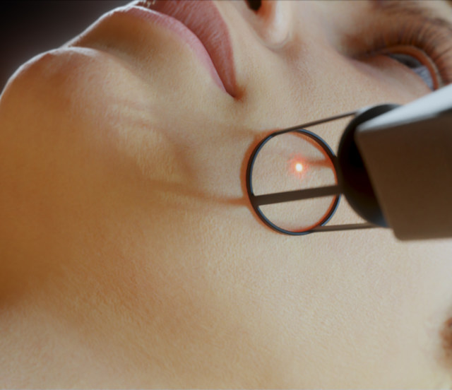 Highly coaxial lens actuator dermatologie